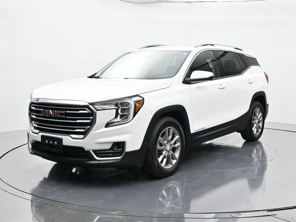 Used 2024 GMC Terrain SLT image 1