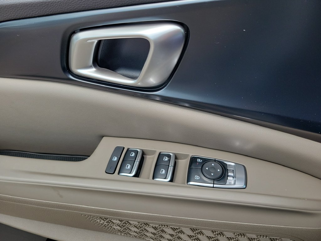 New 2027 Kia Carnival FWD image 26