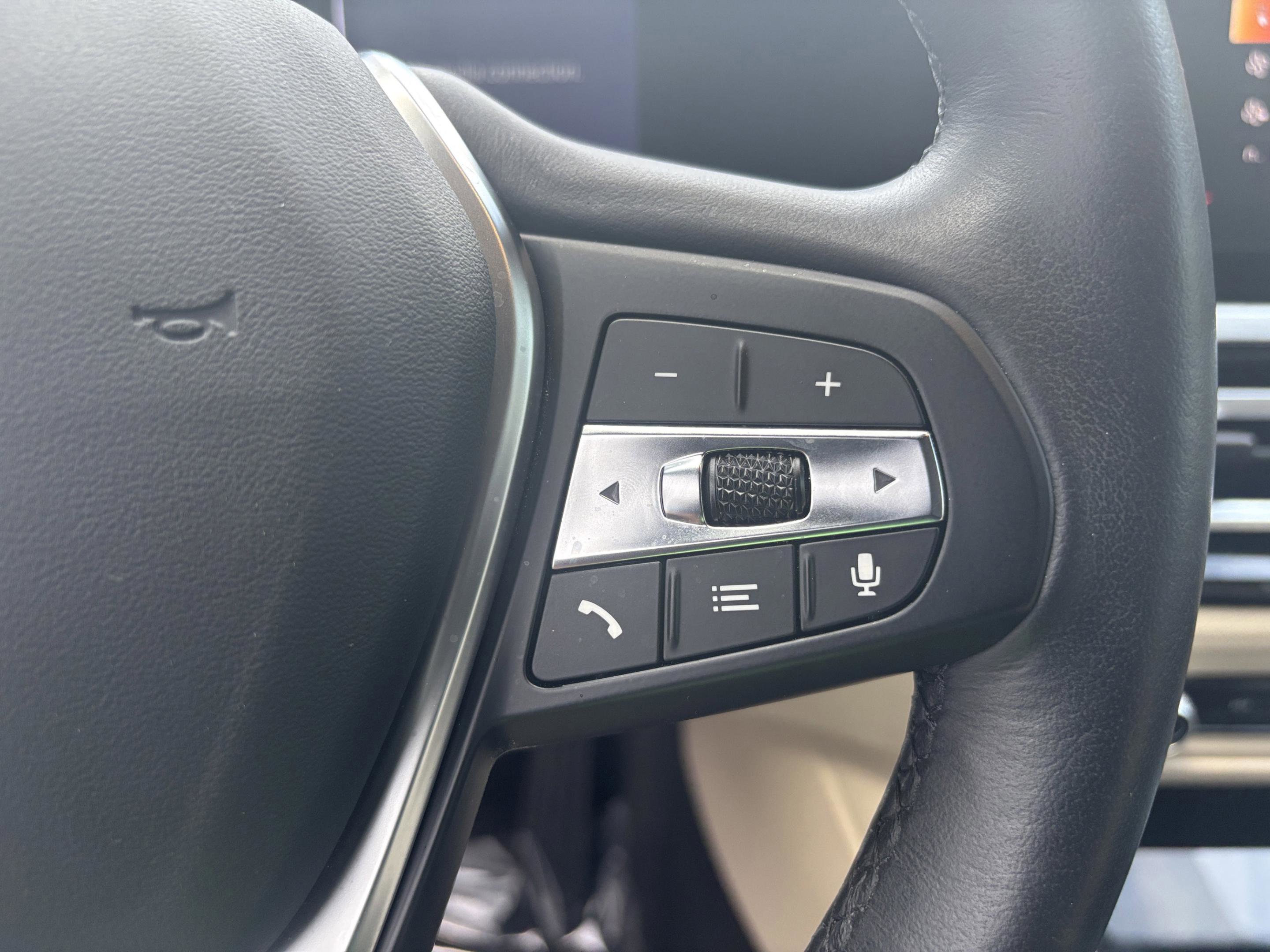 Used 2023 BMW i4 eDrive40 w/ Premium Package image 10