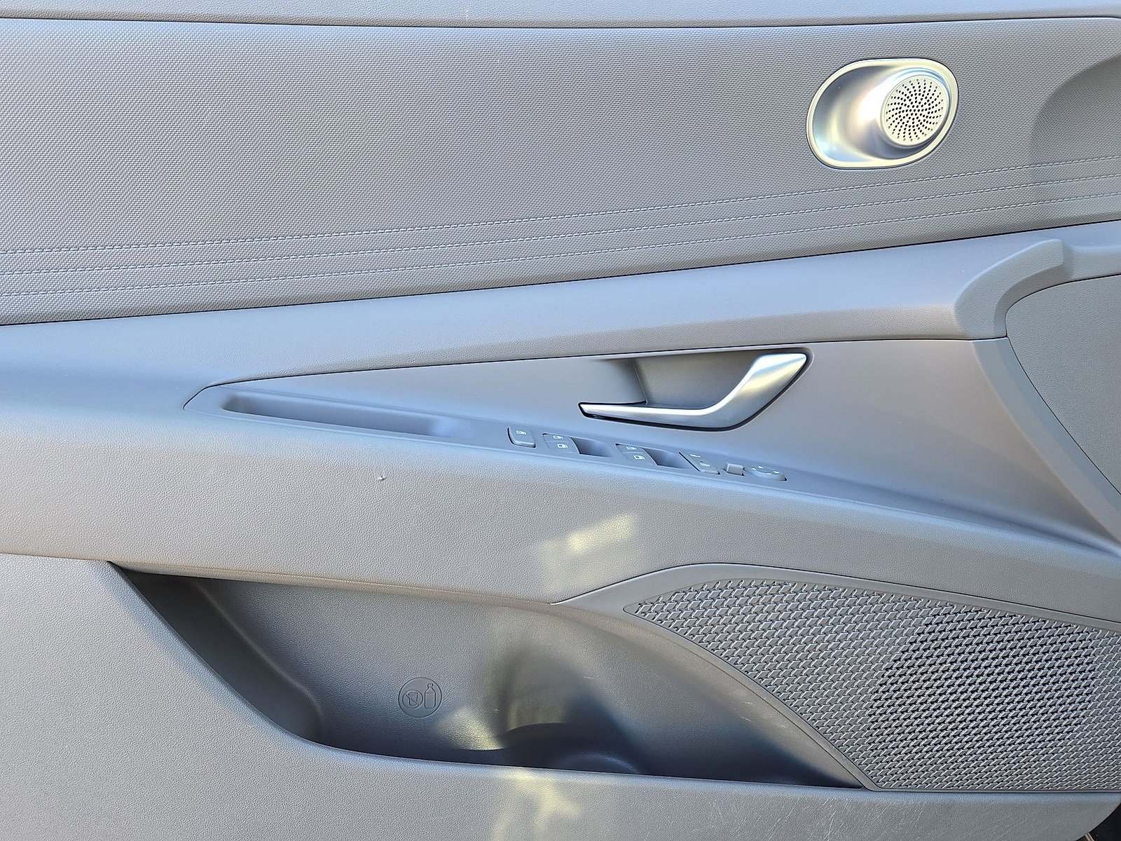 Certified 2022 Hyundai Elantra SEL image 16