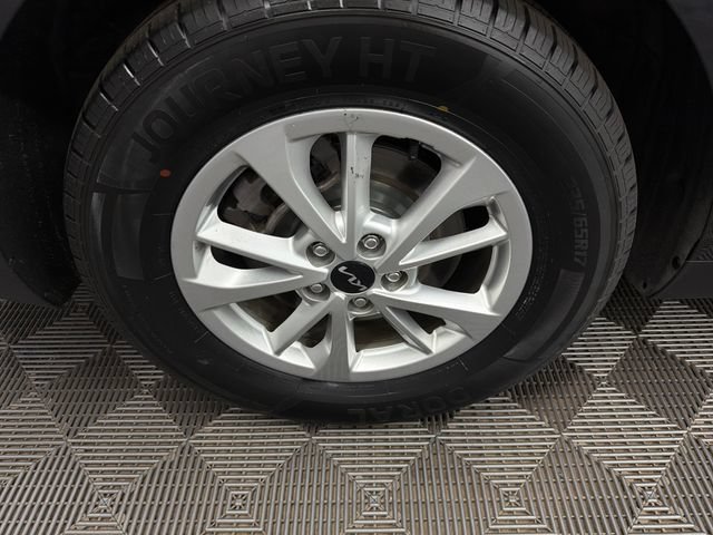 Used 2024 Kia Carnival LX FWD image 30