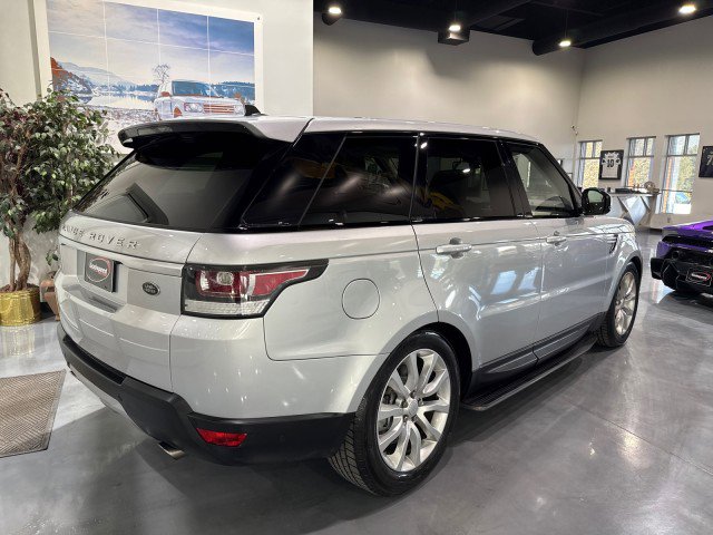 Used 2016 Land Rover Range Rover Sport HSE image 32