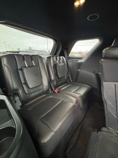 Used 2018 Ford Explorer Sport image 18