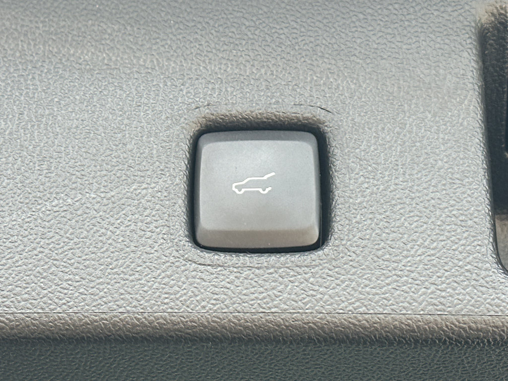 Used 2024 Ford Escape Platinum image 37