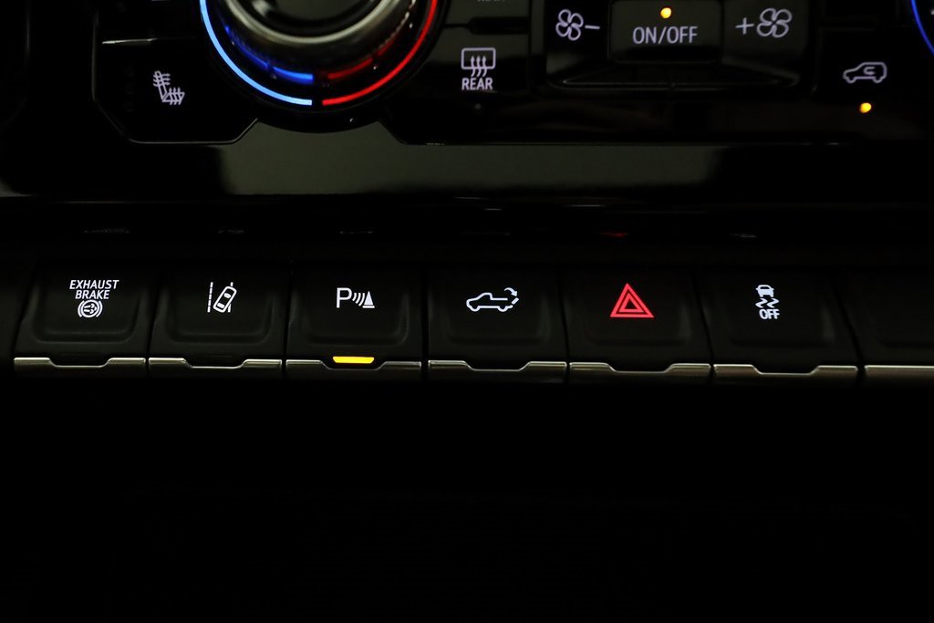 Used 2024 GMC Sierra 3500 Denali Ultimate image 36