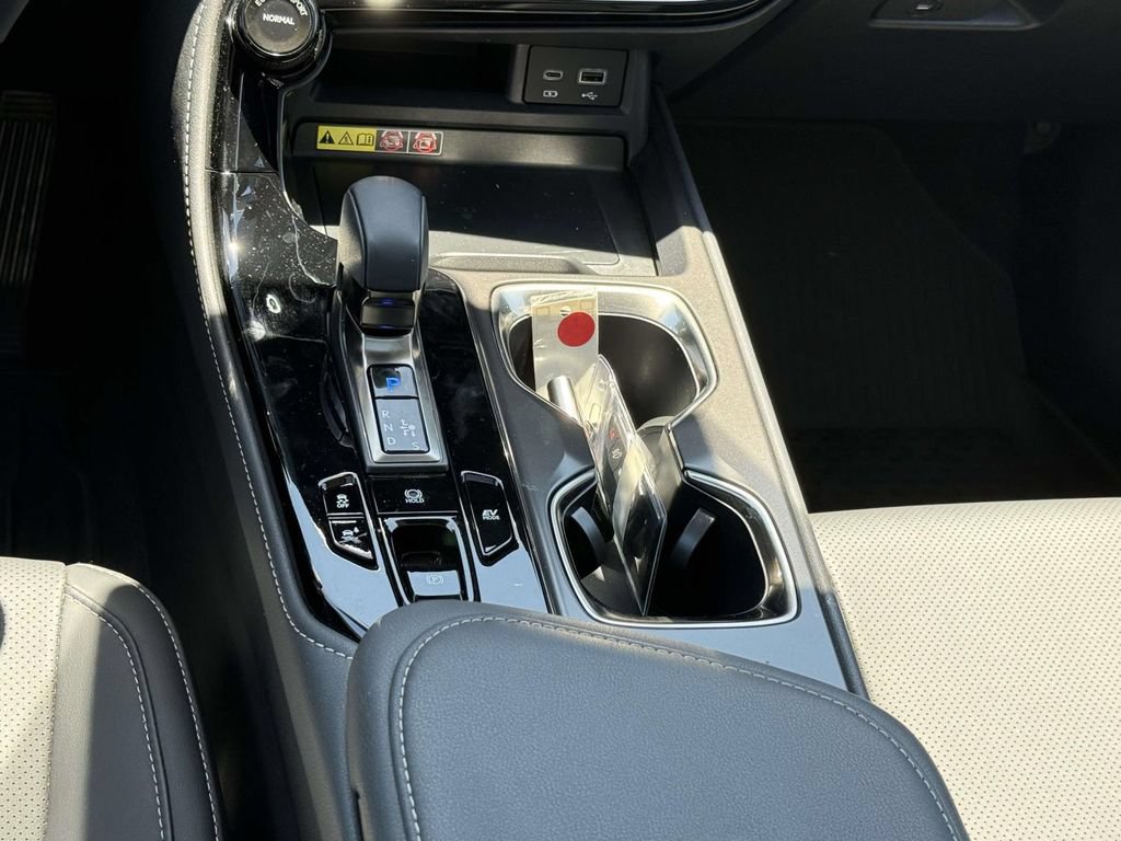 Used 2024 Lexus NX 350h AWD image 12