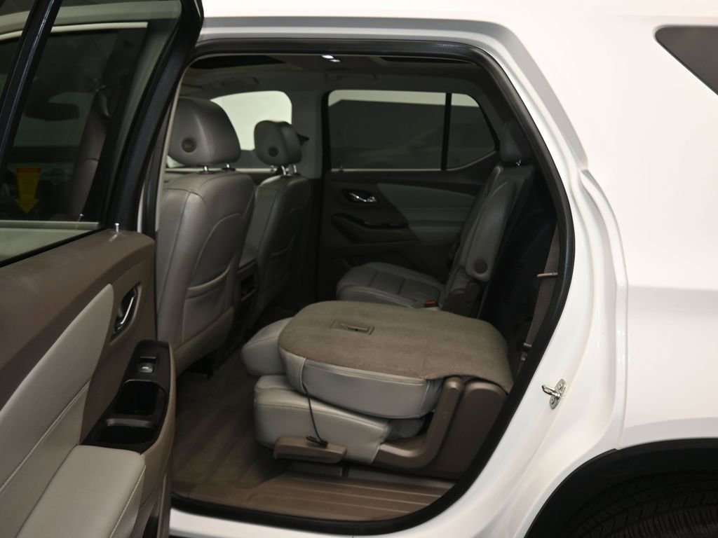 Used 2019 Chevrolet Traverse LT w/ LT Premium Package AWD/4WD image 37