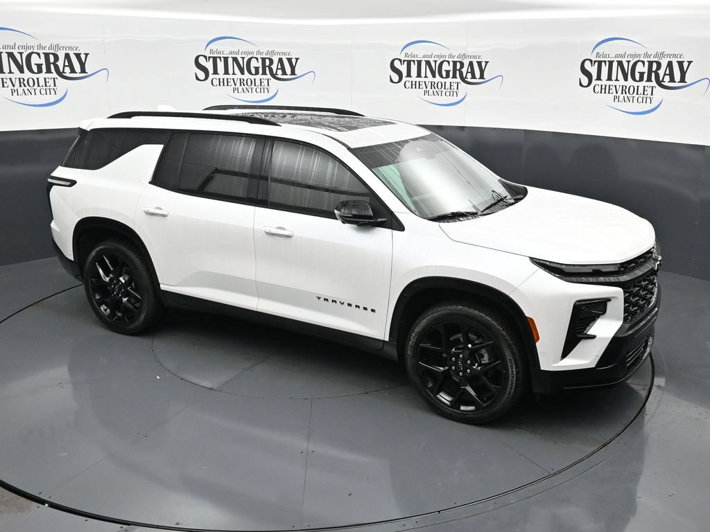 Used 2025 Chevrolet Traverse RS w/ LPO, Floor Liner Package FWD image 18