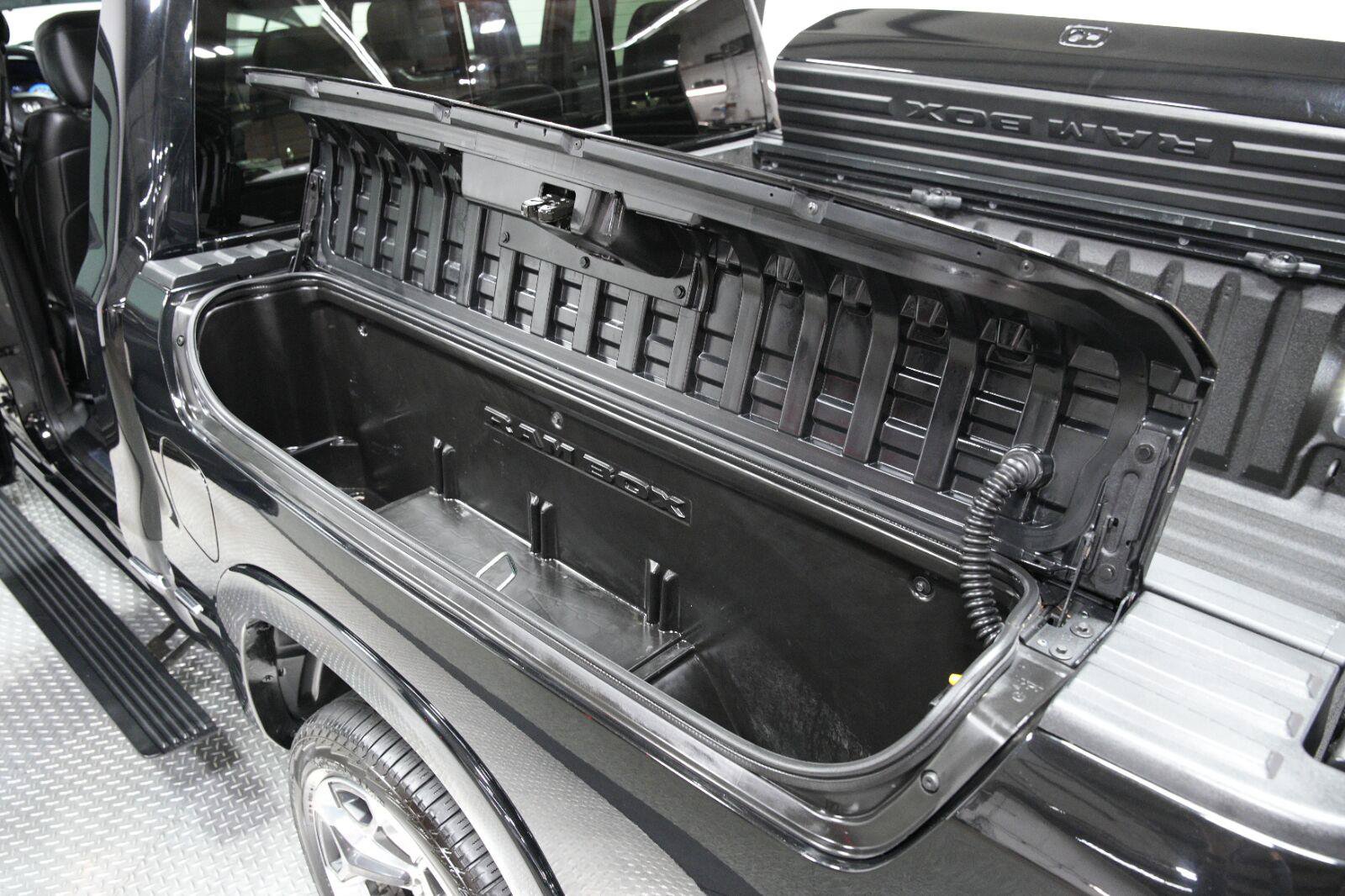 Used 2019 RAM 1500 Limited AWD/4WD image 19