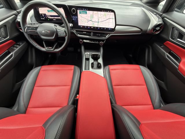 Certified 2024 Chevrolet Equinox EV RS FWD image 10