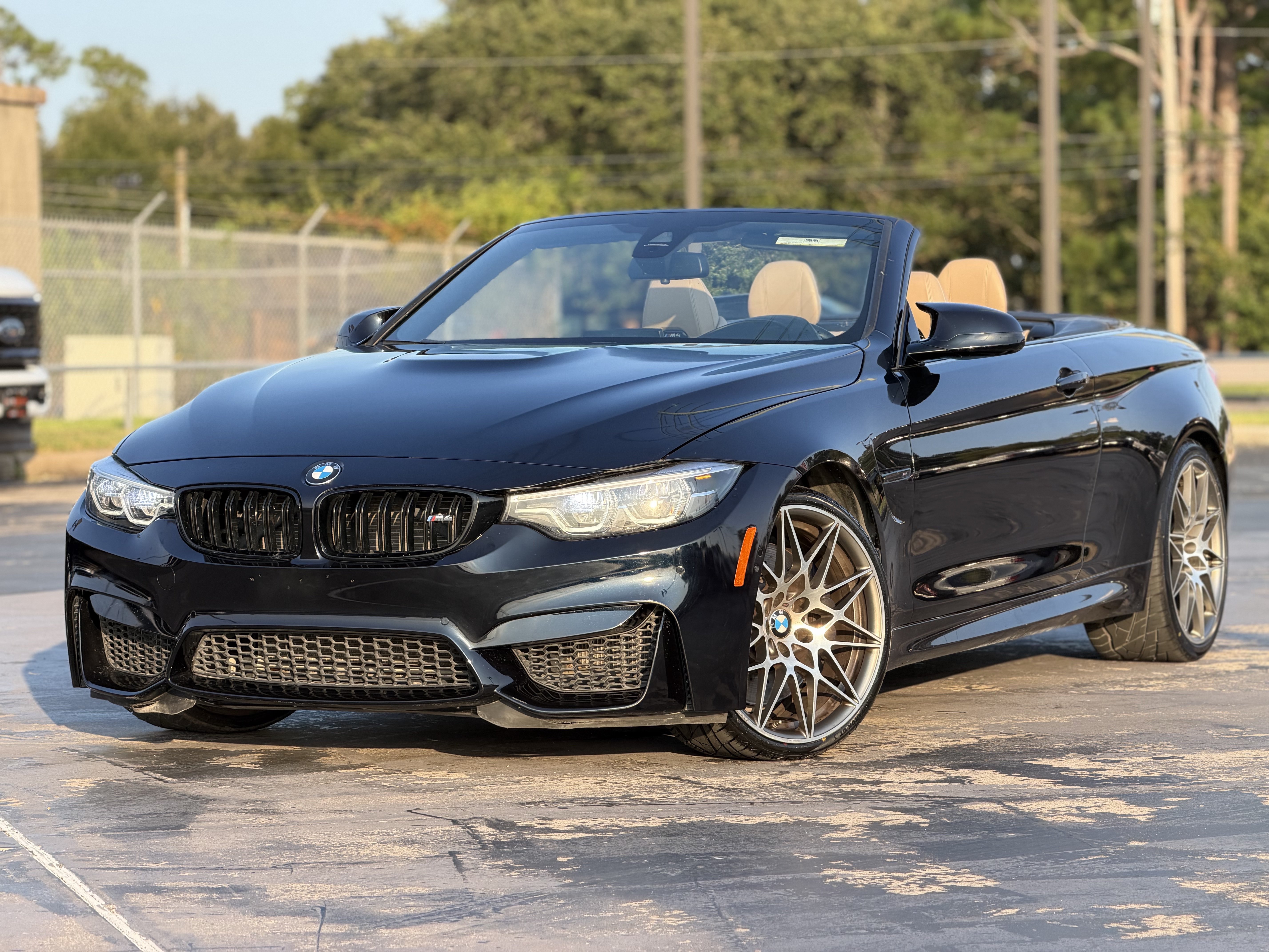 Used 2018 BMW M4 Convertible w/ Competition Package RWD image 6