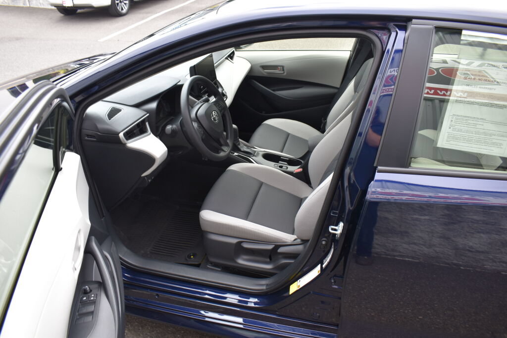Certified 2026 Toyota Corolla LE FWD image 17