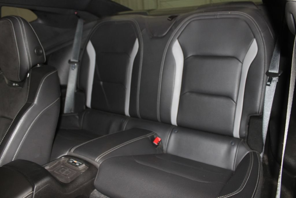 Used 2018 Chevrolet Camaro SS RWD image 18