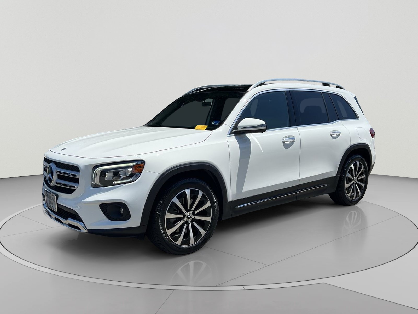 Used 2023 Mercedes-Benz GLB 250 4MATIC image 1