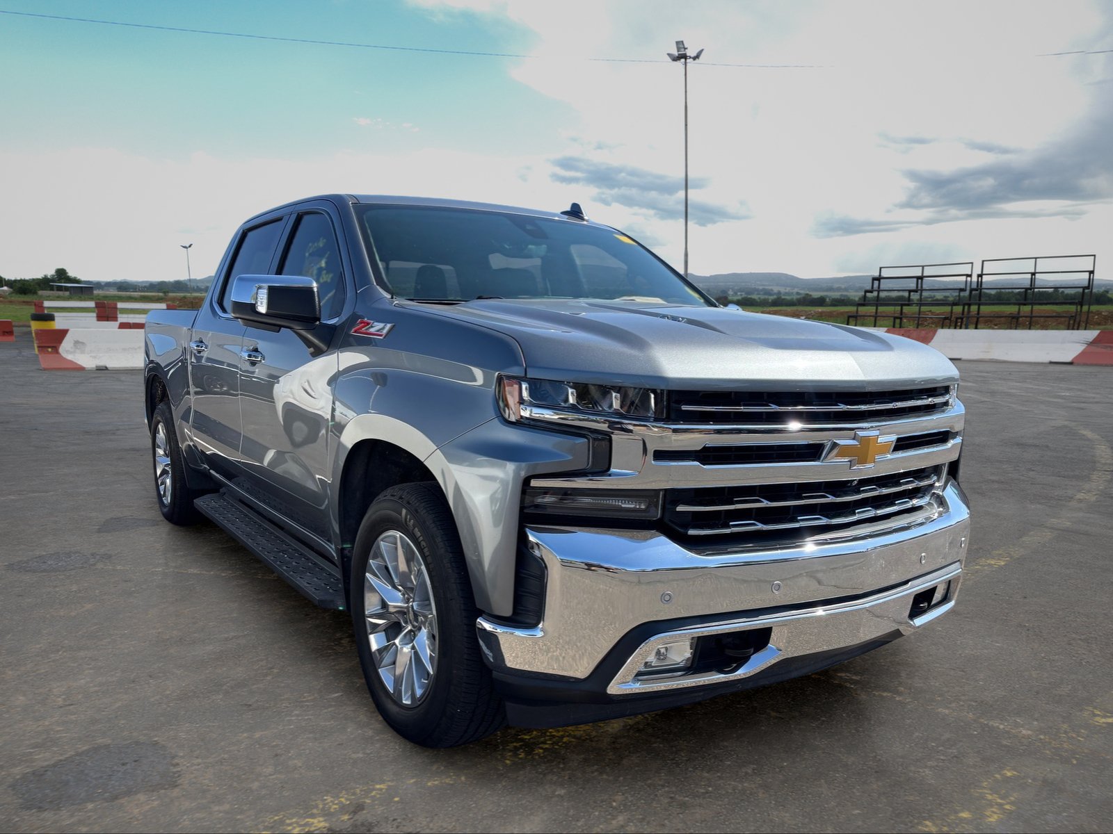 Used 2021 Chevrolet Silverado 1500 LTZ w/ LTZ Premium Package AWD/4WD image 2