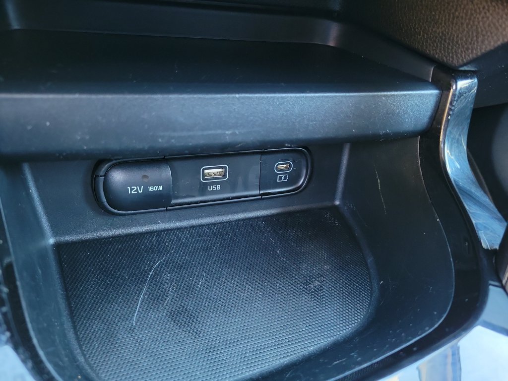 Used 2025 Kia Seltos S FWD image 24