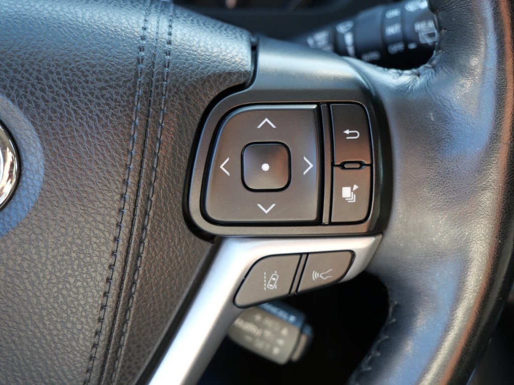 Certified 2019 Toyota Highlander Limited Platinum AWD/4WD image 26