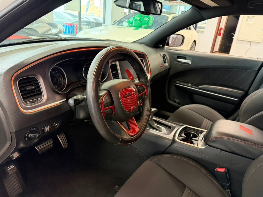 Used 2019 Dodge Charger Scat Pack w/ Navigation & Travel Group RWD image 17