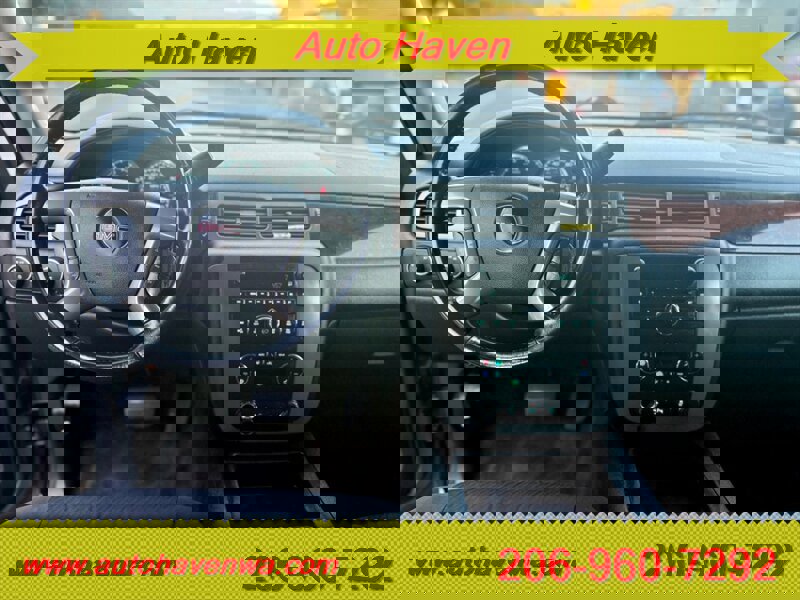 Used 2013 GMC Yukon XL 2500 SLT image 9