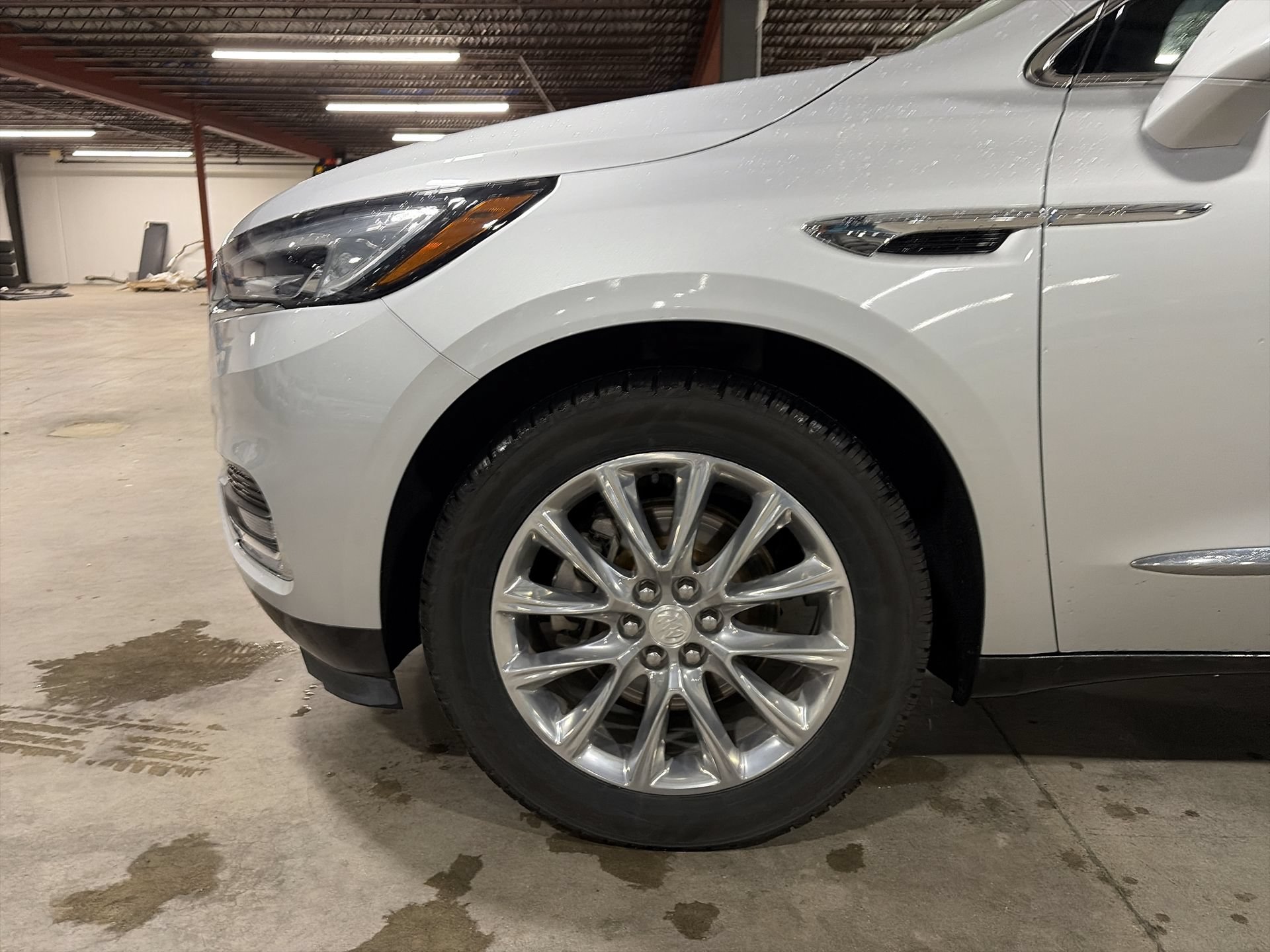 Used 2019 Buick Enclave Essence AWD/4WD image 34