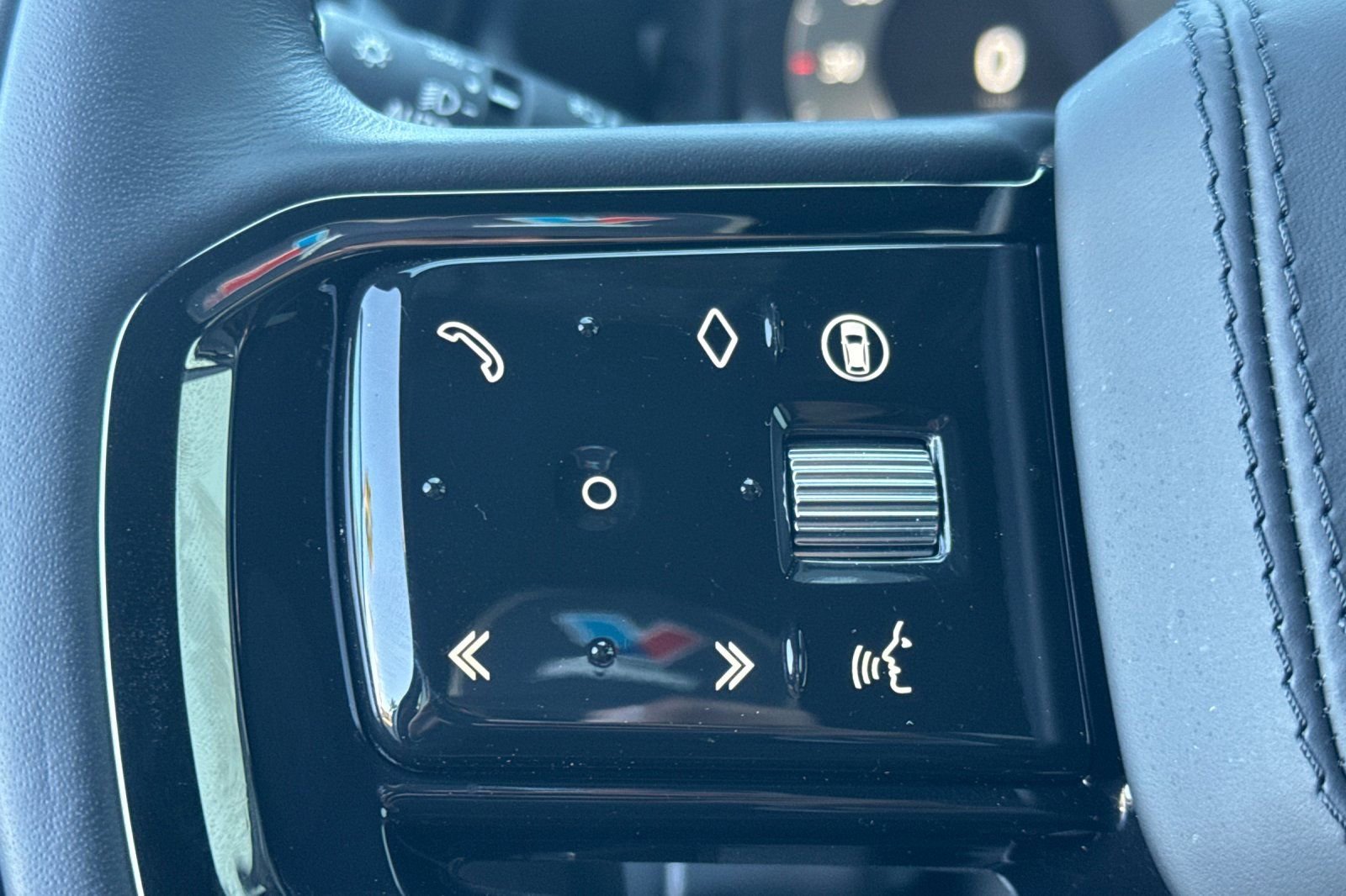 Used 2026 Land Rover Range Rover Velar Dynamic SE image 28