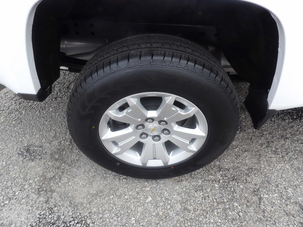 Used 2022 Chevrolet Colorado LT AWD/4WD image 45