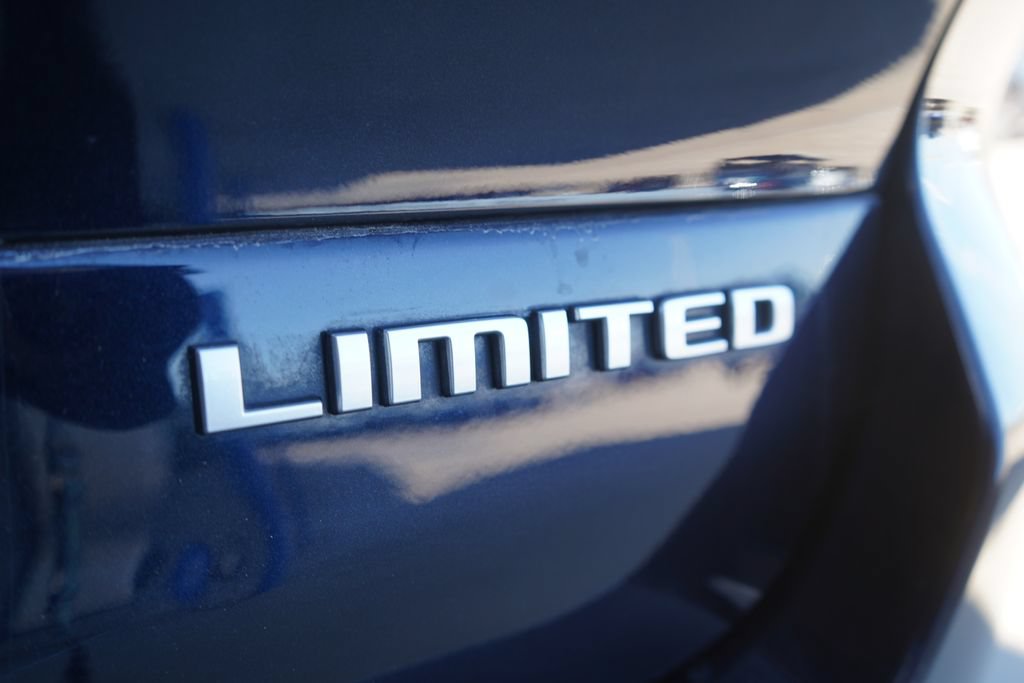 Used 2024 Jeep Grand Cherokee L Limited AWD/4WD image 7