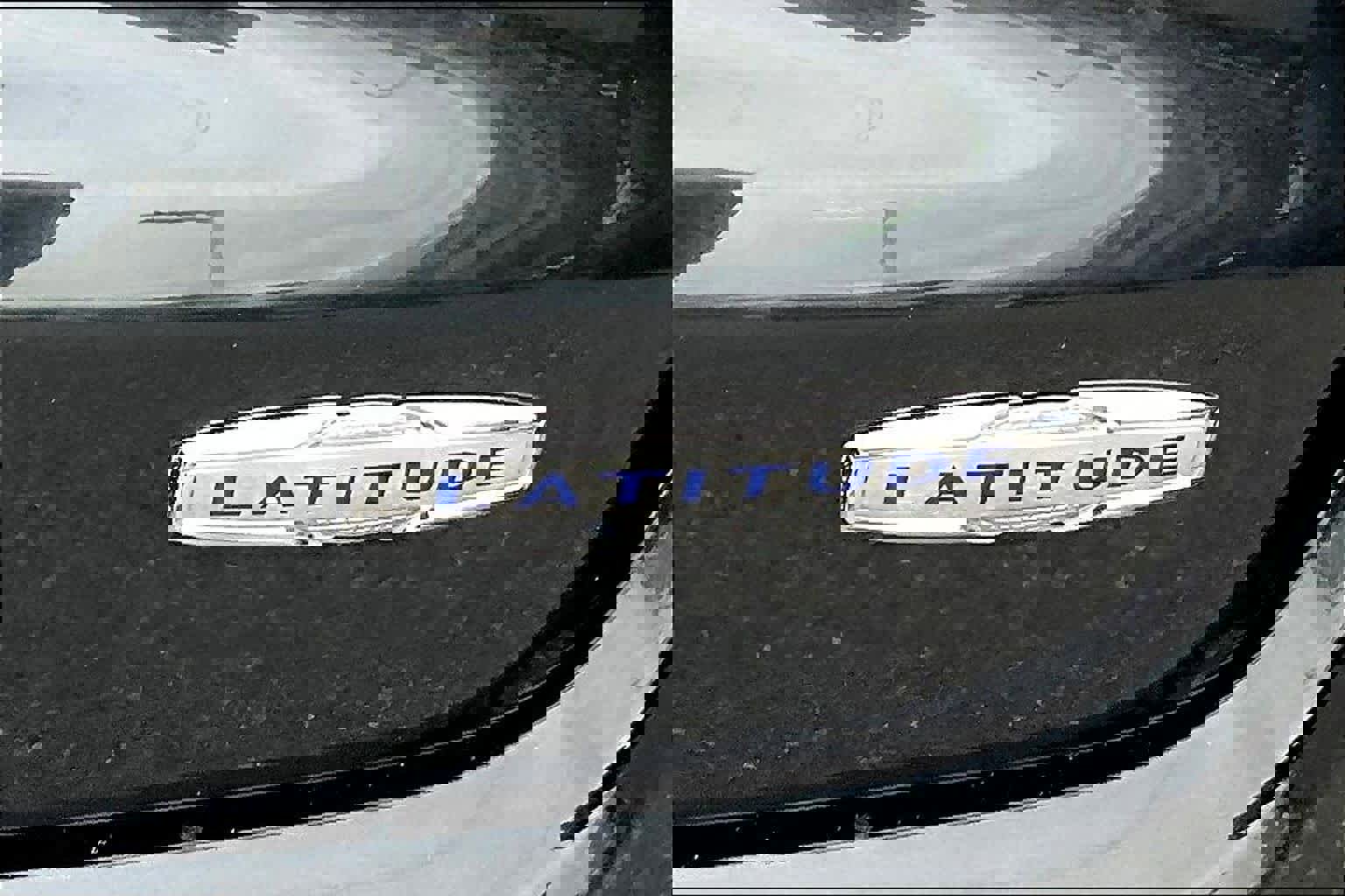 Used 2024 Jeep Compass Latitude image 7