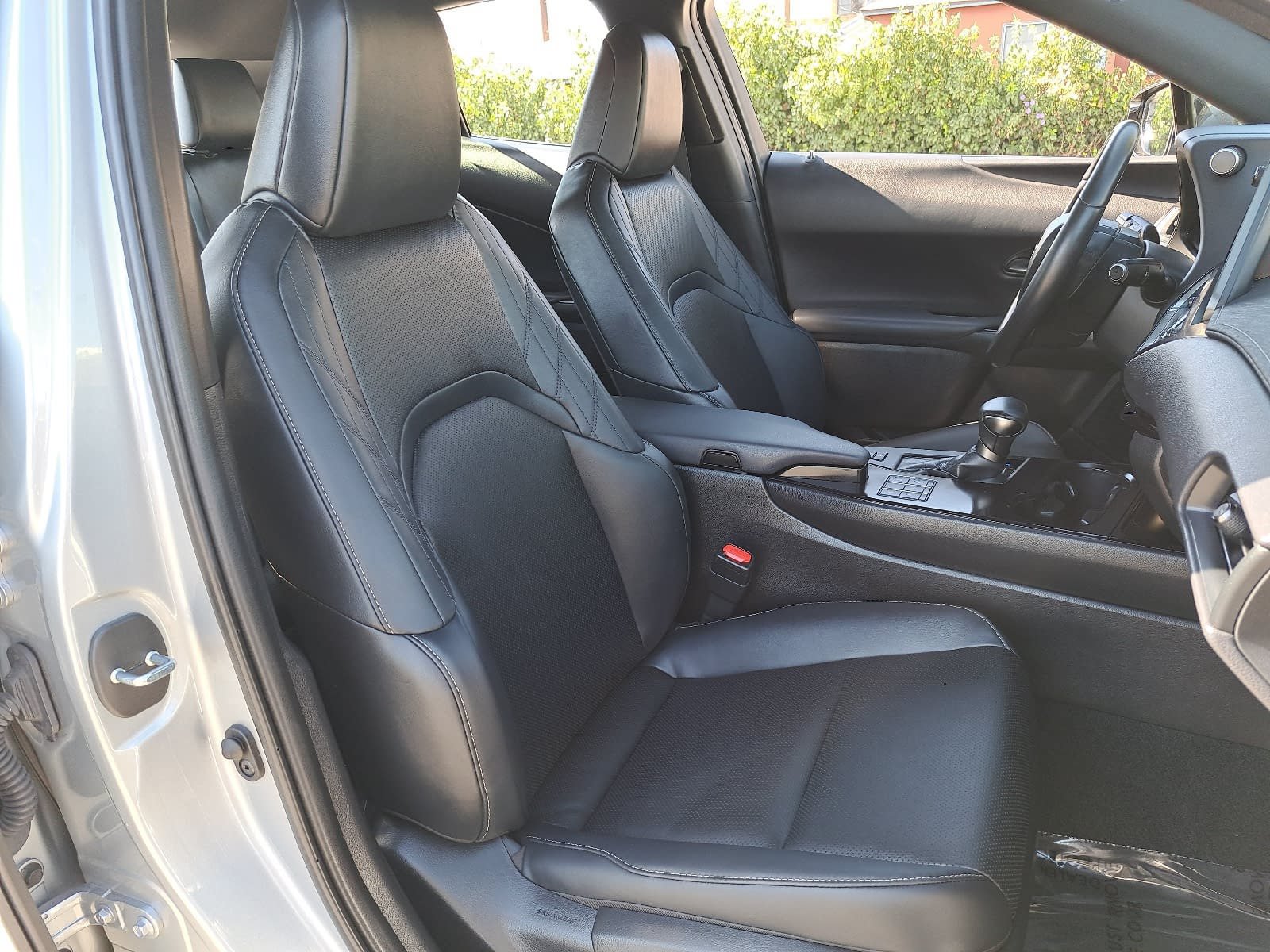 Used 2024 Lexus UX 250h F Sport FWD image 10