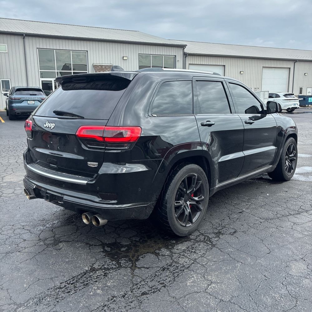 Used 2017 Jeep Grand Cherokee Summit w/ Platinum Appearance Package AWD/4WD image 3