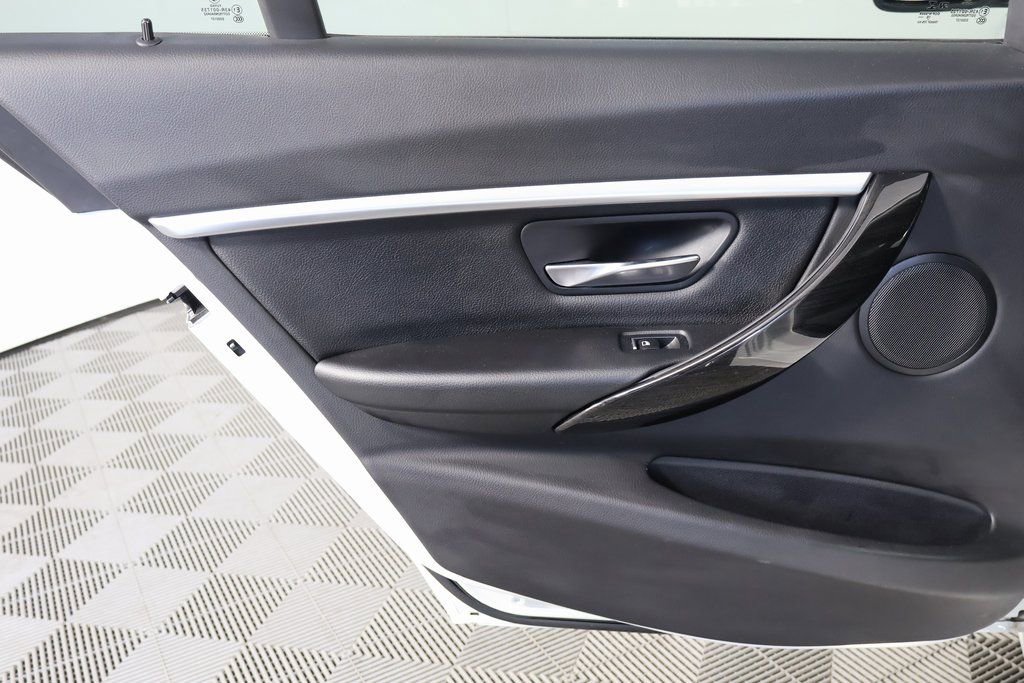 Used 2017 BMW 330i Sedan image 13