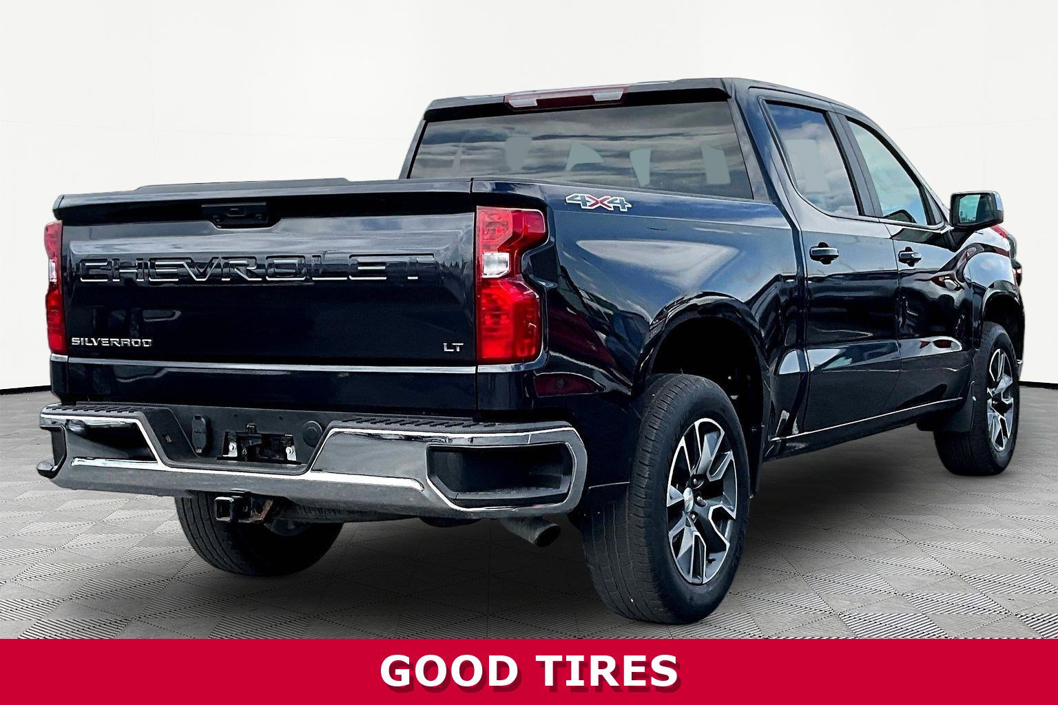 Used 2022 Chevrolet Silverado 1500 LT AWD/4WD image 6