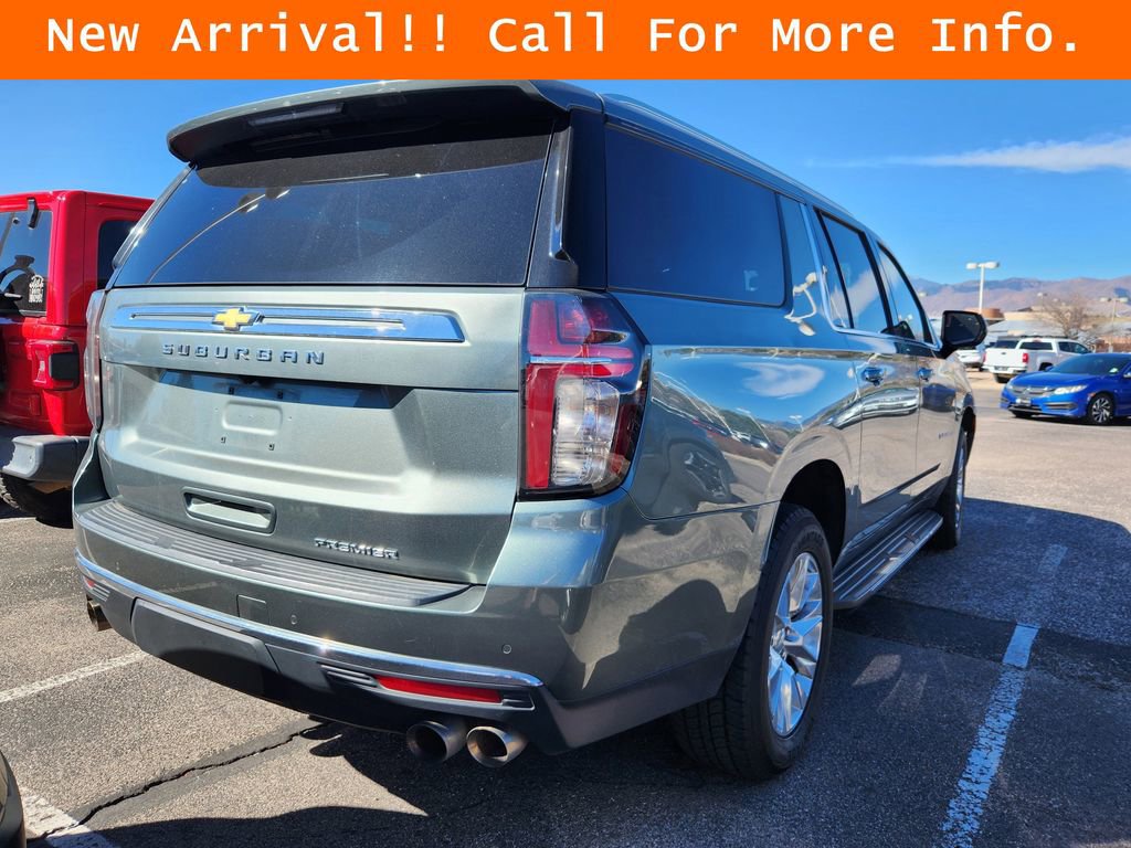 Used 2023 Chevrolet Suburban Premier image 6
