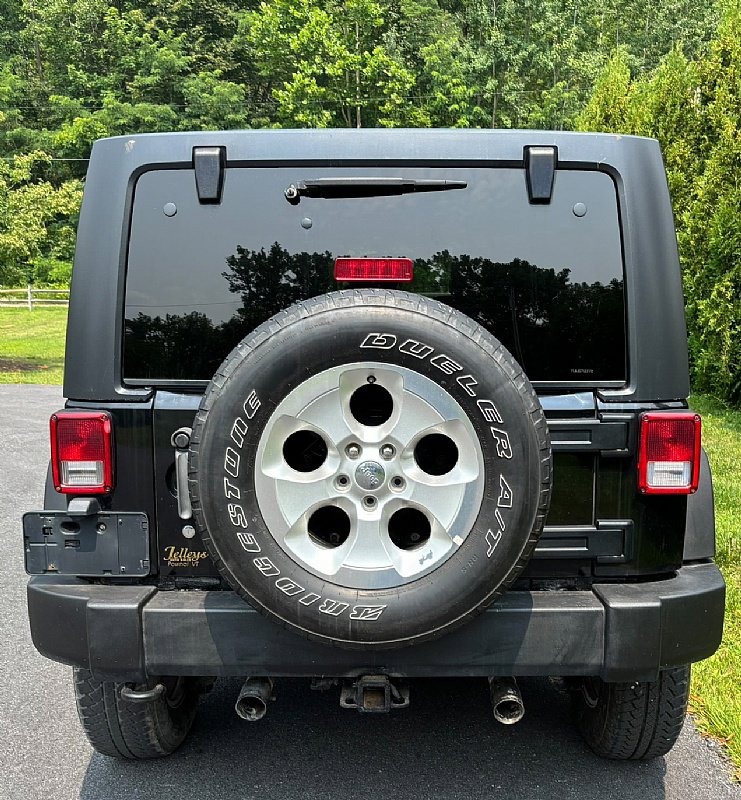 Used 2011 Jeep Wrangler Unlimited Rubicon image 6