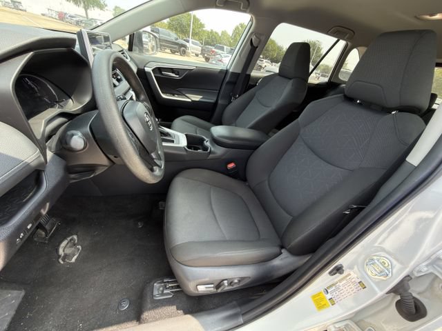 Certified 2025 Toyota RAV4 XLE FWD image 23