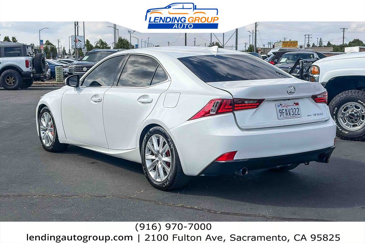 Used 2016 Lexus IS 300 AWD image 2