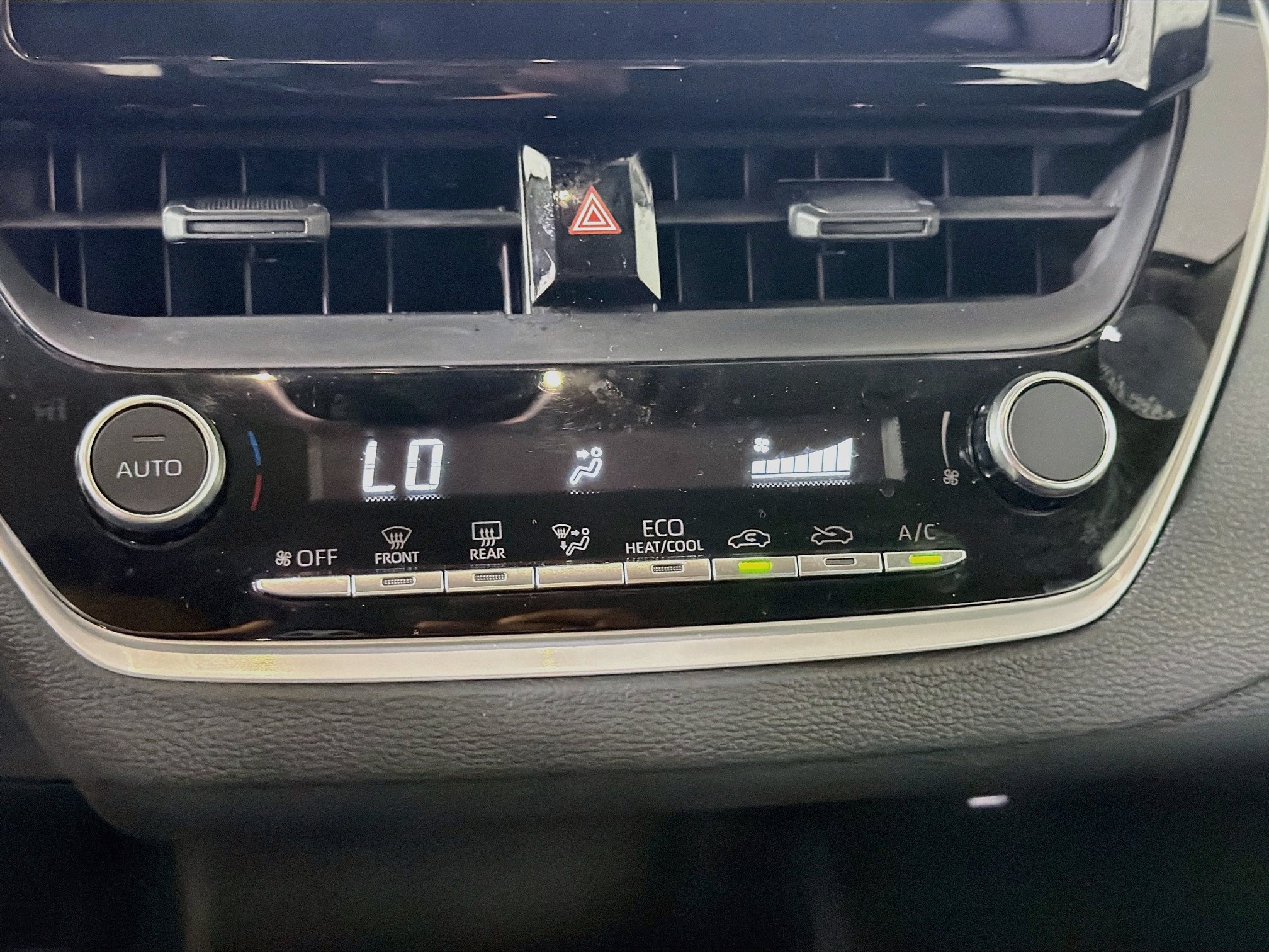 Used 2025 Toyota Corolla LE FWD image 22