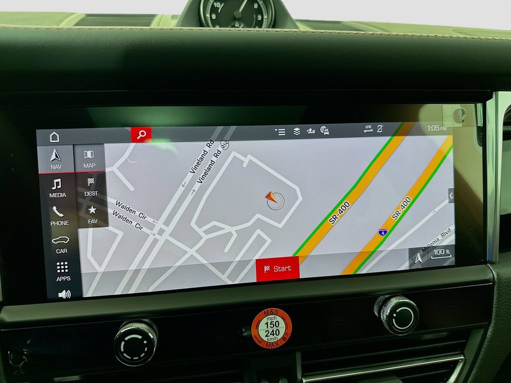 Certified 2026 Porsche Macan AWD/4WD image 15