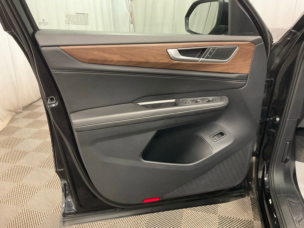 Used 2024 Volkswagen Atlas SE image 9