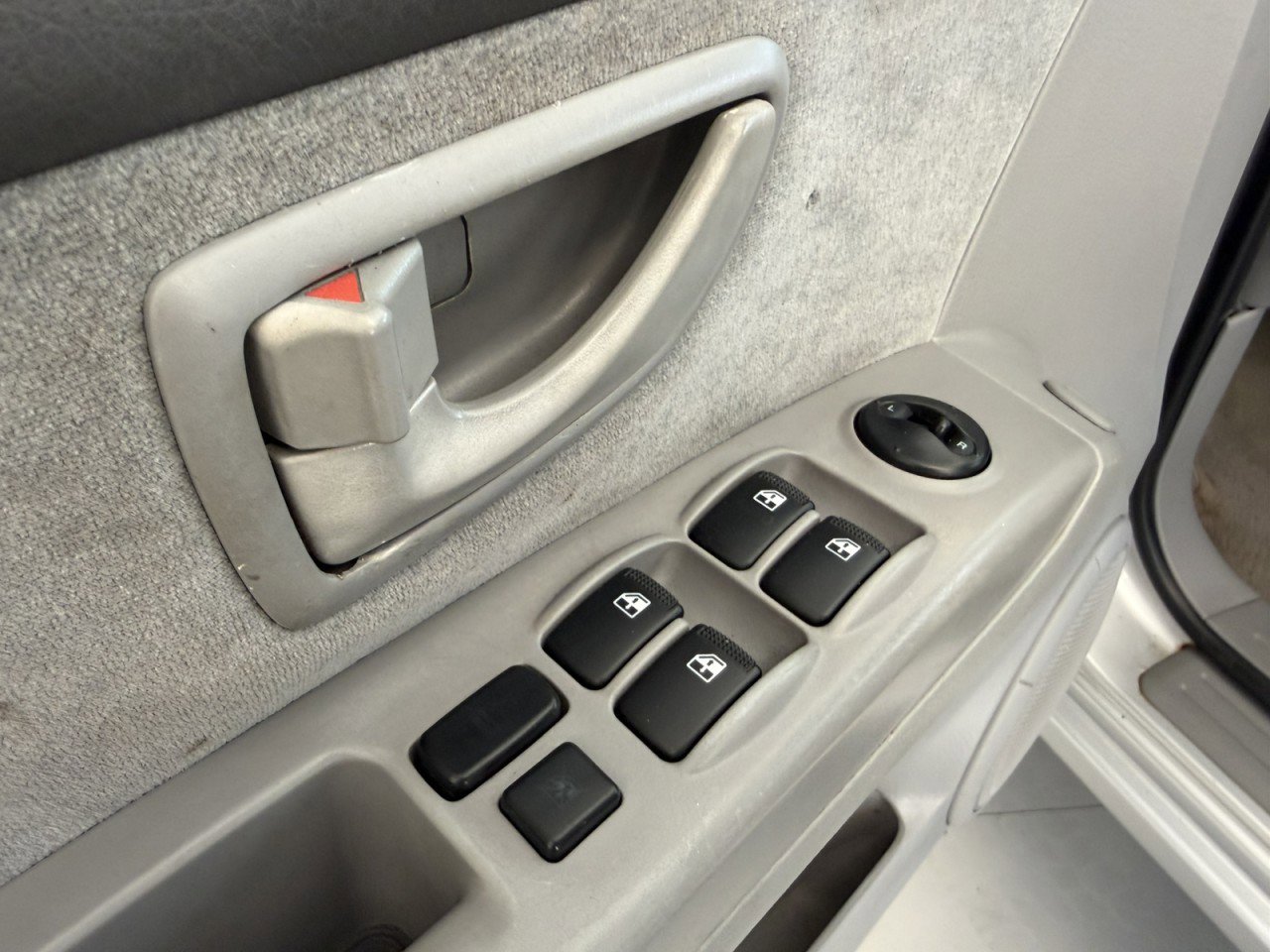 Used 2006 Kia Sorento LX image 17