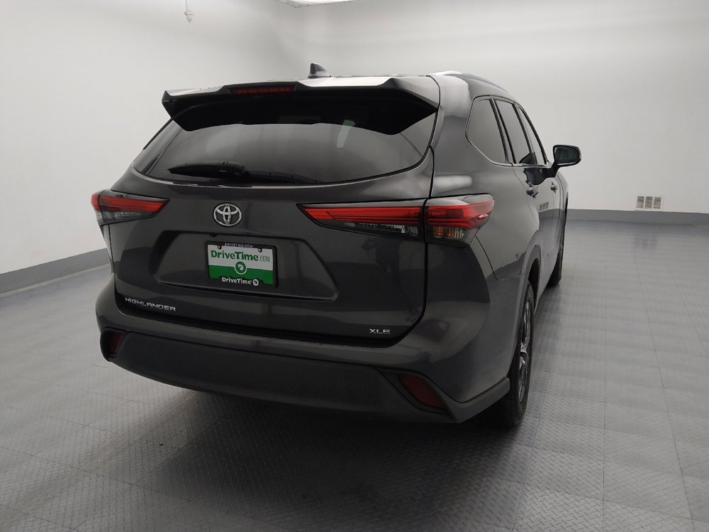 Used 2021 Toyota Highlander XLE image 7