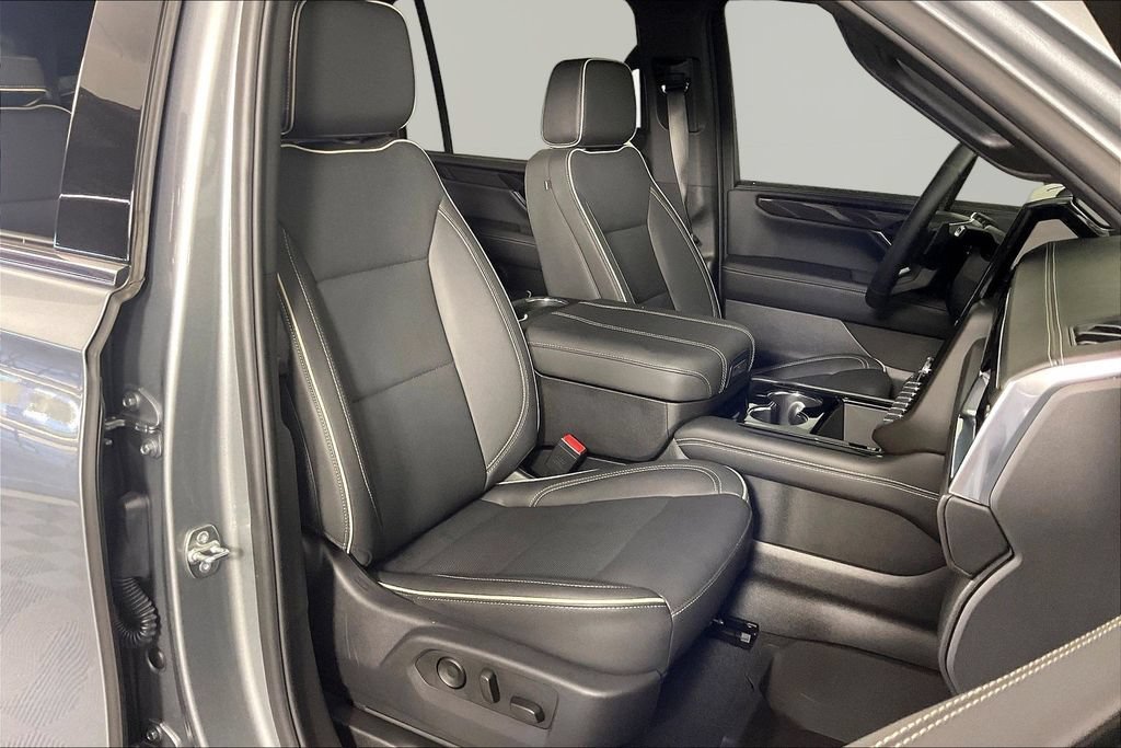 New 2026 GMC Yukon XL Elevation AWD/4WD image 11
