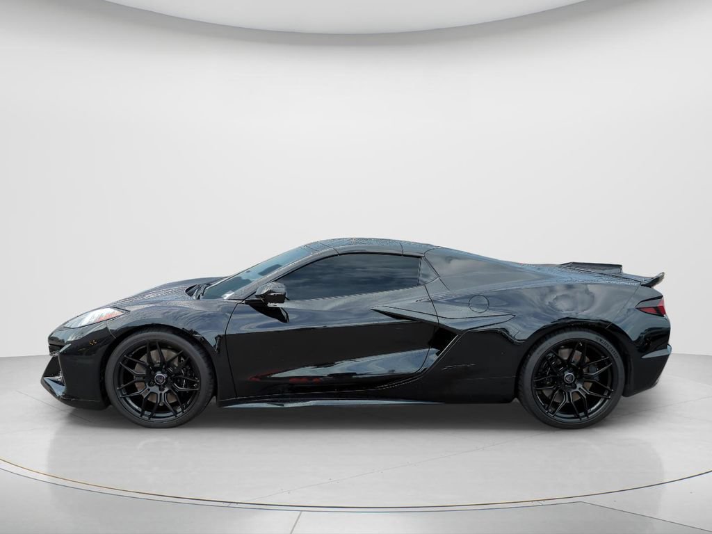 Used 2024 Chevrolet Corvette Z06 w/ Stealth Interior Trim Package RWD image 8