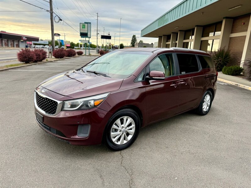 Used 2018 Kia Sedona LX w/ LX Essentials Premium Package