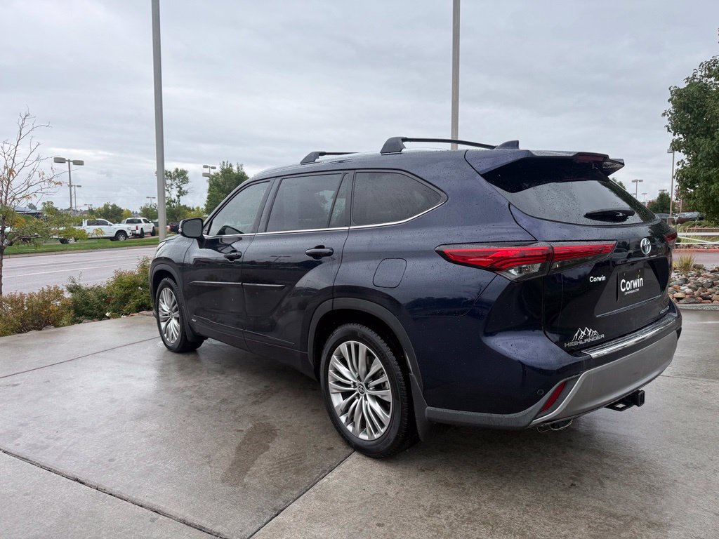 Used 2022 Toyota Highlander Platinum AWD/4WD image 5