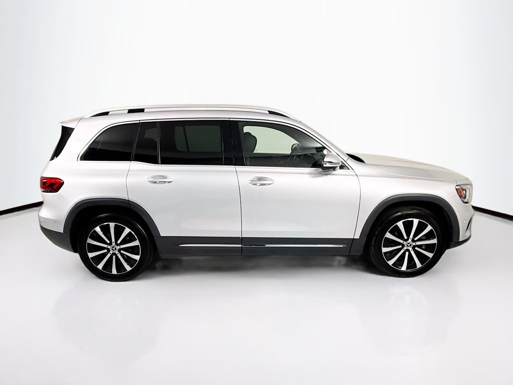 Used 2023 Mercedes-Benz GLB 250 image 4