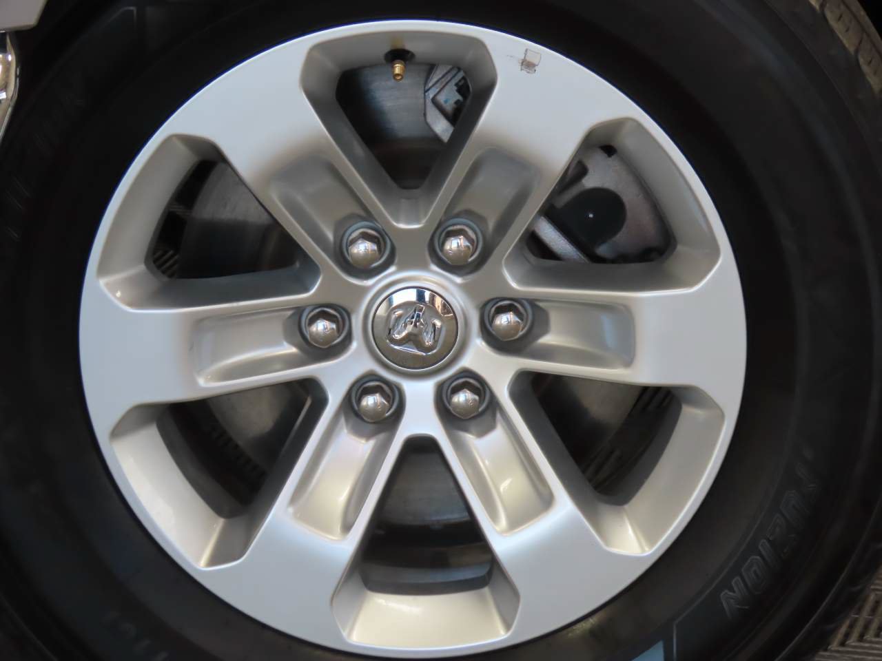 Used 2024 RAM 1500 Laramie RWD image 9