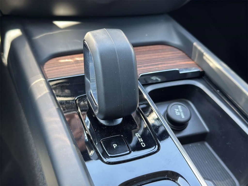 Certified 2024 Volvo V60 B5 Cross Country Plus image 27