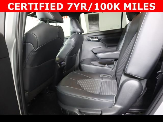 Used 2023 Toyota Highlander XSE FWD image 14