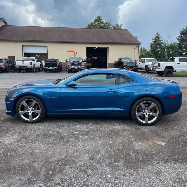 Used 2010 Chevrolet Camaro SS w/ RS Package RWD image 2